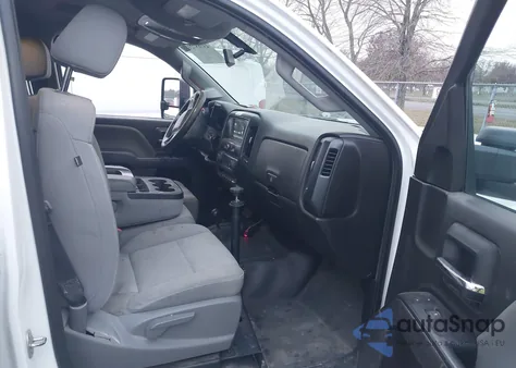 2018 Chevrolet Silverado 2500Hd Wt from USA, damaged, VIN 1GC2KUEGXJZ305471